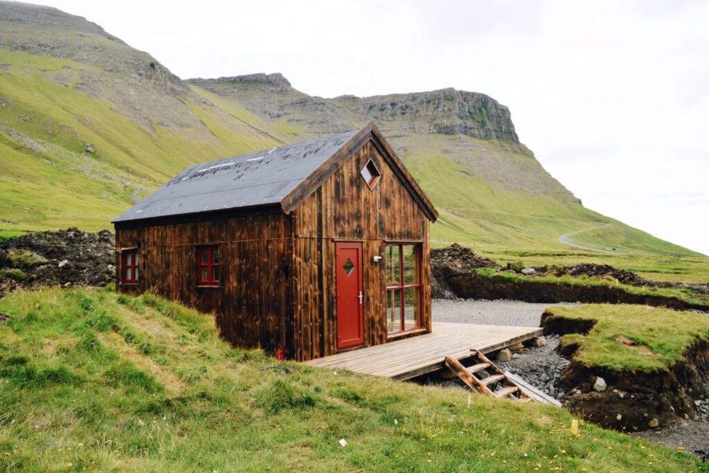 Múlafossur Cottage No 2 by Famous Waterfall in Gásadalur Exterior foto